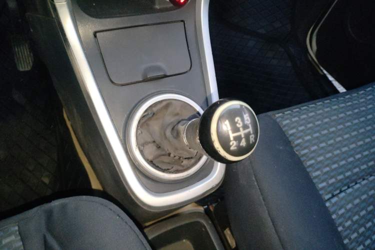 Used Suzuki Wagon R X5 2015 1.4L Cruise Model China IV Gear Lever