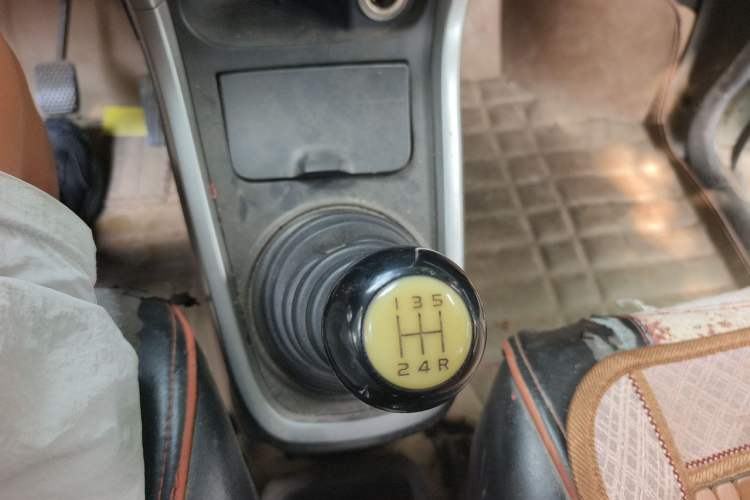 Used Suzuki Wagon R X5 2015 1.4L Luxury Model Gear Lever