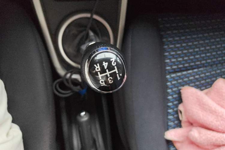 Used Suzuki Wagon R X5 2015 1.4L Cruise Model China IV Gear Lever