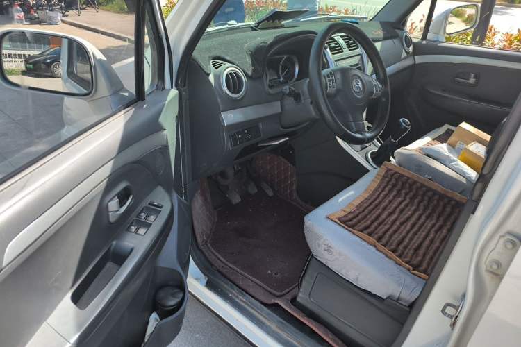 Used Suzuki Wagon R X5 2015 1.4L Cruise Model China IV Interior 3