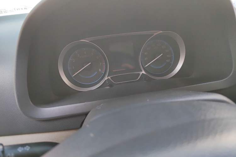 Used Suzuki Wagon R X5 2015 1.4L Luxury Model Odometer Close Up