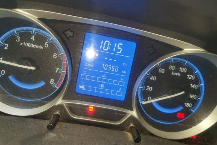 Used Suzuki Wagon R X5 2015 1.4L Cruise Model China IV Odometer Close Up