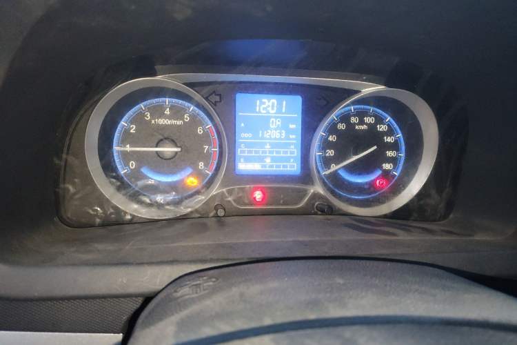 Used Suzuki Wagon R X5 2015 1.4L Cruise Model China IV Odometer Close Up