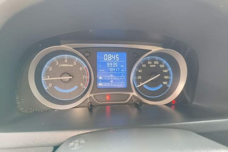Used Suzuki Wagon R X5 2015 1.4L Cruise Model China IV Odometer Close Up