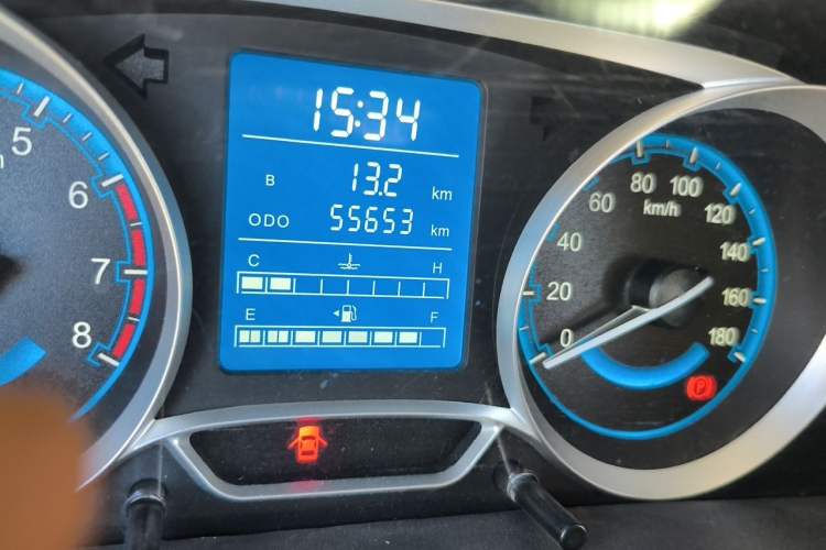 Used Suzuki Wagon R X5 2015 1.4L Cruise Model China IV Odometer Close Up