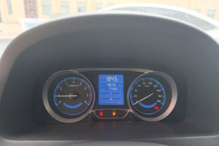 Used Suzuki Wagon R X5 2015 1.4L Flagship Model China V Standard Odometer Close Up