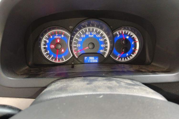 Used Suzuki Wagon R X5 2015 1.0L Elite Model Odometer Close Up