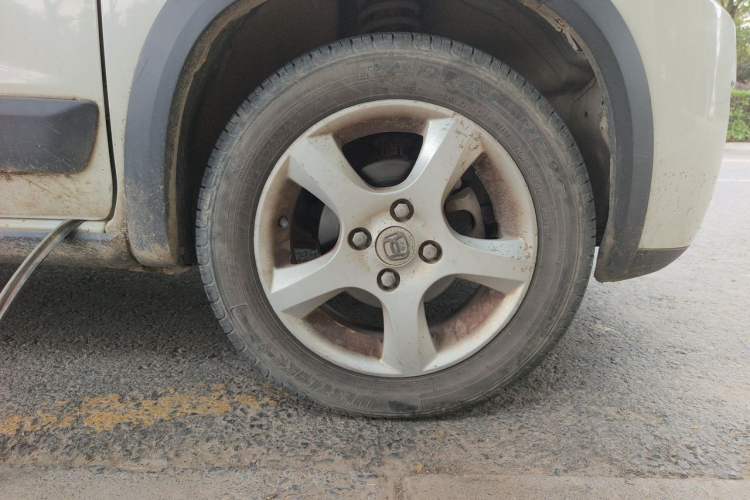 Used Suzuki Wagon R X5 2015 1.4L Luxury Model Right Front Wheel Hub