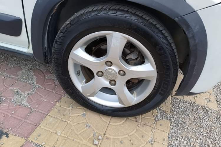 Used Suzuki Wagon R X5 2015 1.4L Cruise Model China IV Right Front Wheel Hub