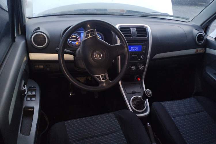Used Suzuki Wagon R X5 2015 1.4L Cruise Model China IV Steering Wheel