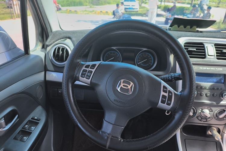 Used Suzuki Wagon R X5 2015 1.4L Cruise Model China IV Steering Wheel
