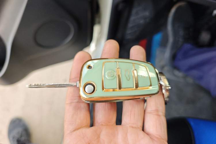 Used Suzuki Wagon R X5 2015 1.4L Cruise Model China IV Vehicle Key
