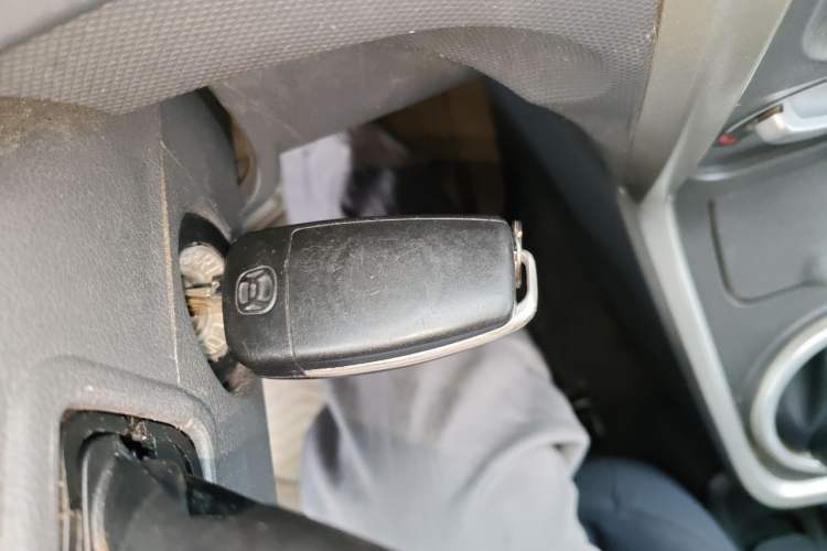 Used Suzuki Wagon R X5 2015 1.4L Cruise Model China IV Vehicle Key