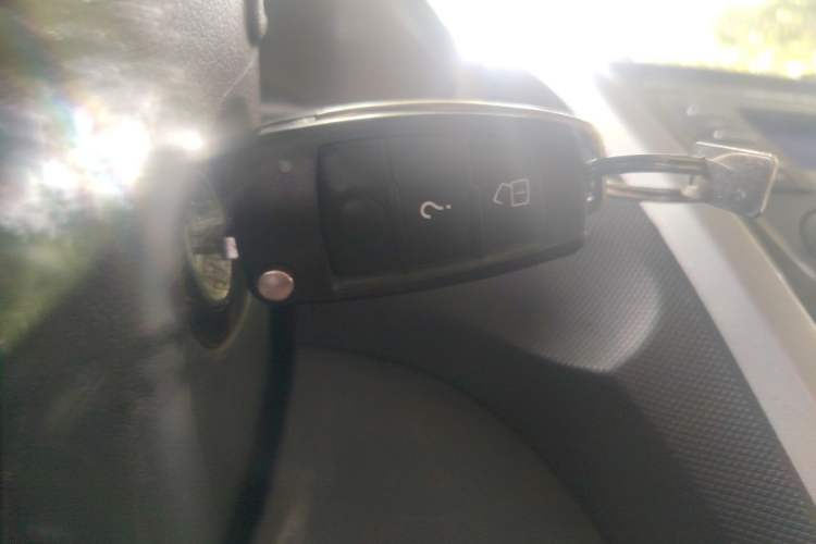 Used Suzuki Wagon R X5 2015 1.4L Flagship Model China V Standard Vehicle Key