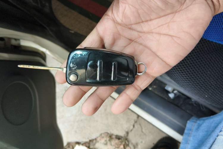 Used Suzuki Wagon R X5 2015 1.4L Cruise Model China IV Vehicle Key