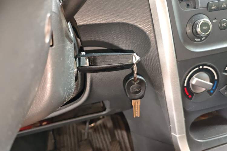 Used Suzuki Wagon R X5 2015 1.4L Flagship Model China V Standard Vehicle Key