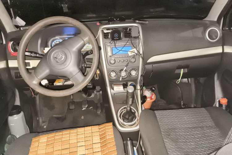 Used Suzuki Wagon R X5 2016 1.4L Entry Model China V Standard Center Console
