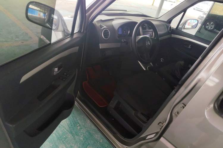 Used Suzuki Wagon R X5 2016 1.4L Entry Model China V Standard Driver Seat