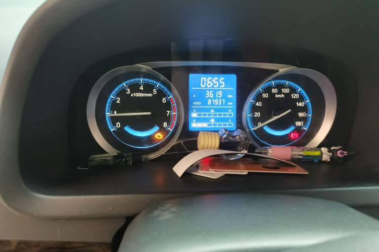 Used Suzuki Wagon R X5 2016 1.4L Entry Model China V Standard Odometer Close Up
