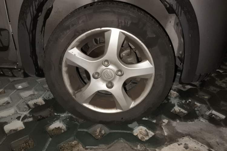 Used Suzuki Wagon R X5 2016 1.4L Entry Model China V Standard Right Front Wheel Hub