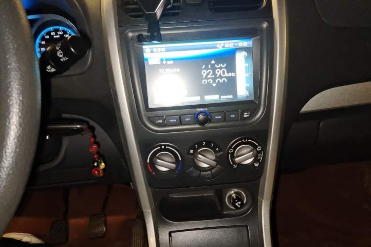 Used Suzuki Wagon R X5 2016 1.4L Entry Model China V Standard Audio And AC Panel