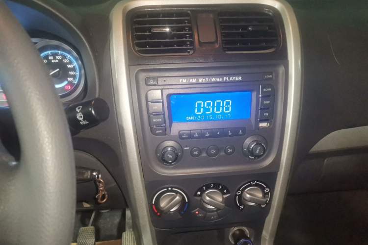 Used Suzuki Wagon R X5 2016 1.4L Entry Model China V Standard Audio And AC Panel