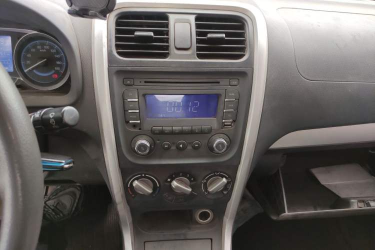 Used Suzuki Wagon R X5 2016 1.4L Entry Model China V Standard Audio And AC Panel