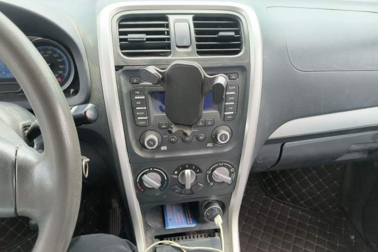 Used Suzuki Wagon R X5 2016 1.4L Entry Model China V Standard Audio And AC Panel