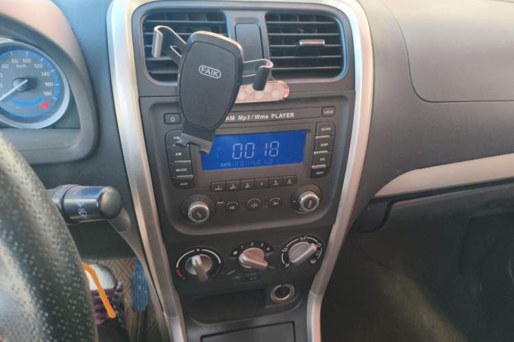 Used Suzuki Wagon R X5 2016 1.4L Entry Model China V Standard Audio And AC Panel