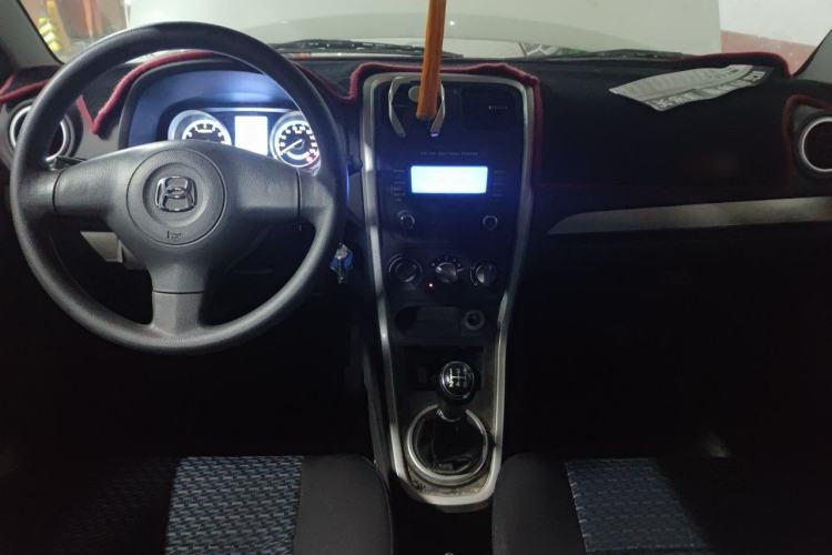 Used Suzuki Wagon R X5 2016 1.4L Entry Model China V Standard Center Console