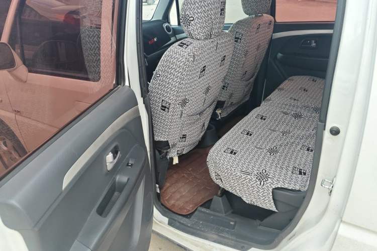 Used Suzuki Wagon R X5 2016 1.4L Entry Model China V Standard Left Rear Seat