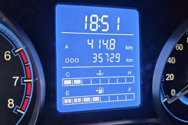 Used Suzuki Wagon R X5 2016 1.4L Entry Model China V Standard Odometer Close Up