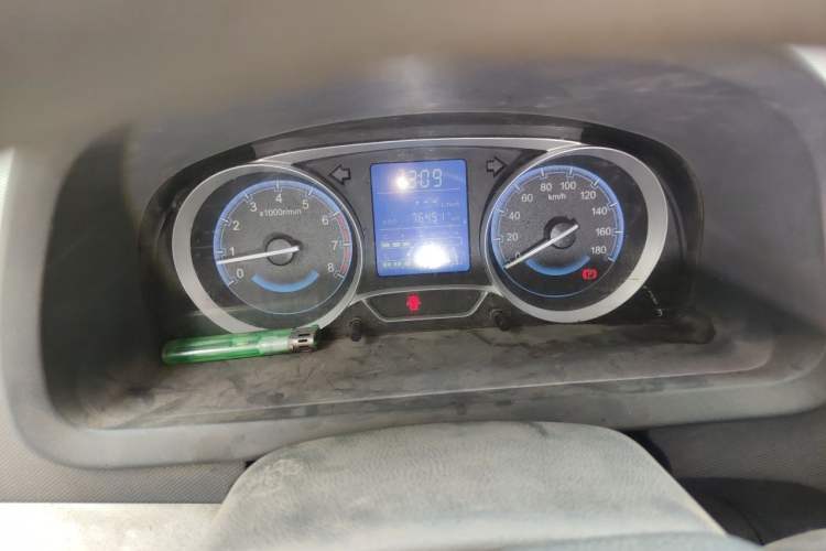 Used Suzuki Wagon R X5 2016 1.4L Entry Model China V Standard Odometer Close Up