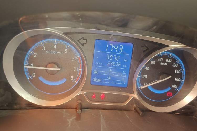 Used Suzuki Wagon R X5 2016 1.4L Entry Model China V Standard Odometer Close Up