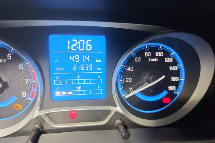 Used Suzuki Wagon R X5 2016 1.4L Entry Model China V Standard Odometer Close Up