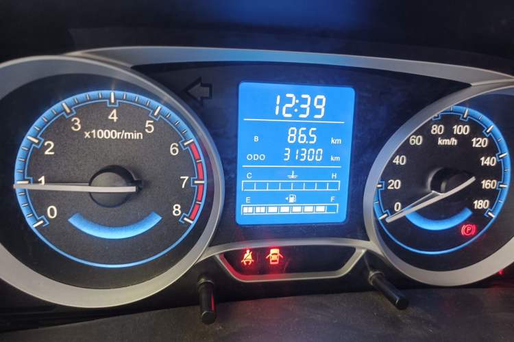 Used Suzuki Wagon R X5 2016 1.4L Entry Model China V Standard Odometer Close Up