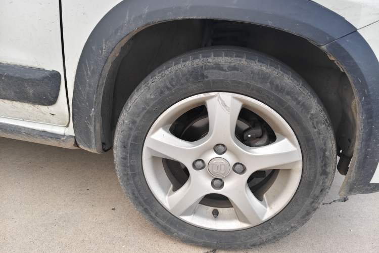 Used Suzuki Wagon R X5 2016 1.4L Entry Model China V Standard Right Front Wheel Hub