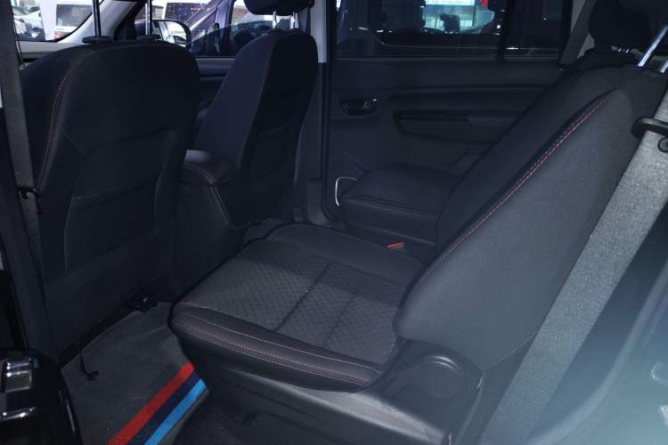 Used SWM Dahu 2022 1.5L Manual Elite Version 7 Seats Left Rear Seat