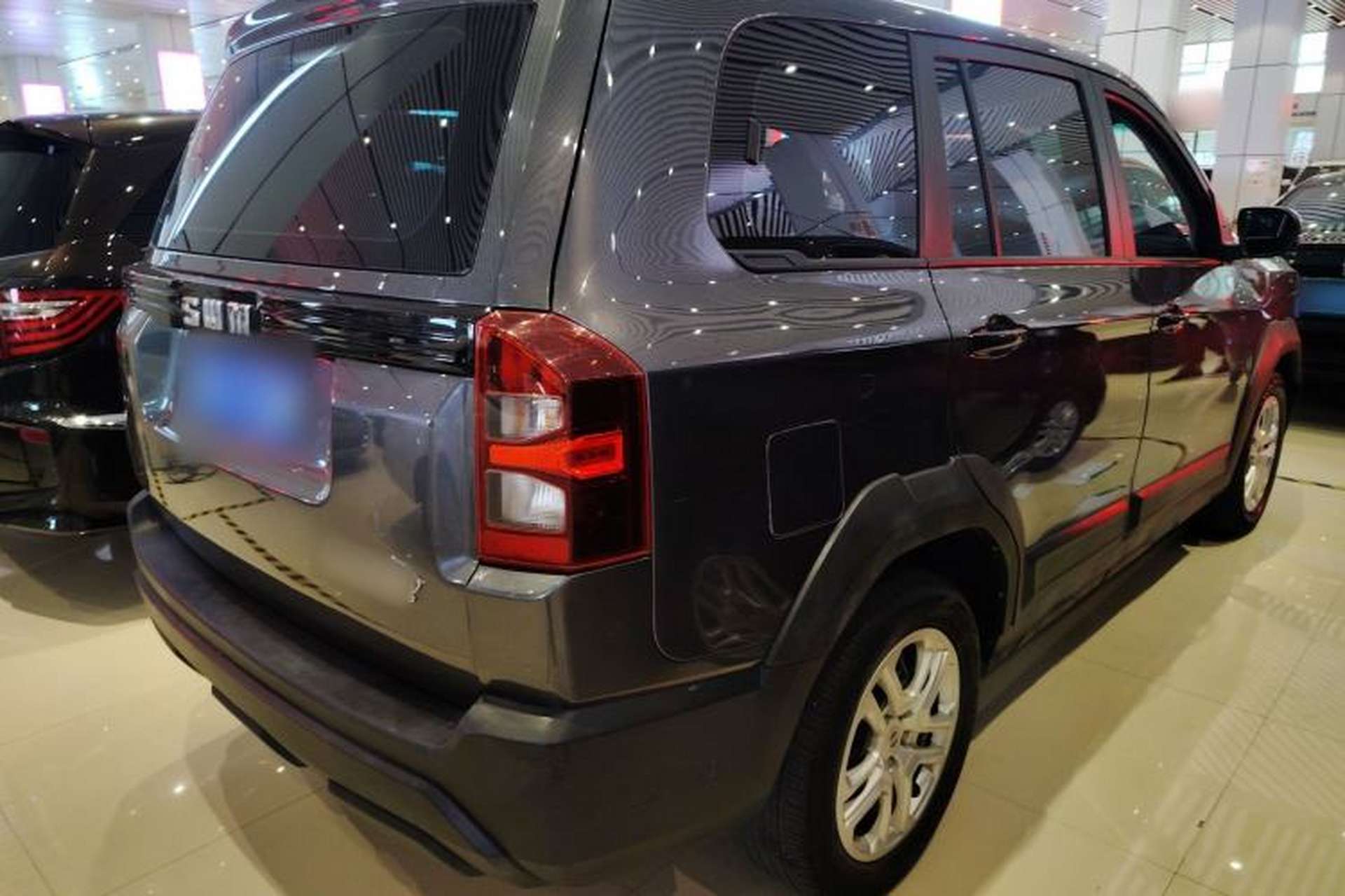 Used SWM Dahu 2022 1.5L Manual Elite Version 7 Seats Rear Right 45 Deg