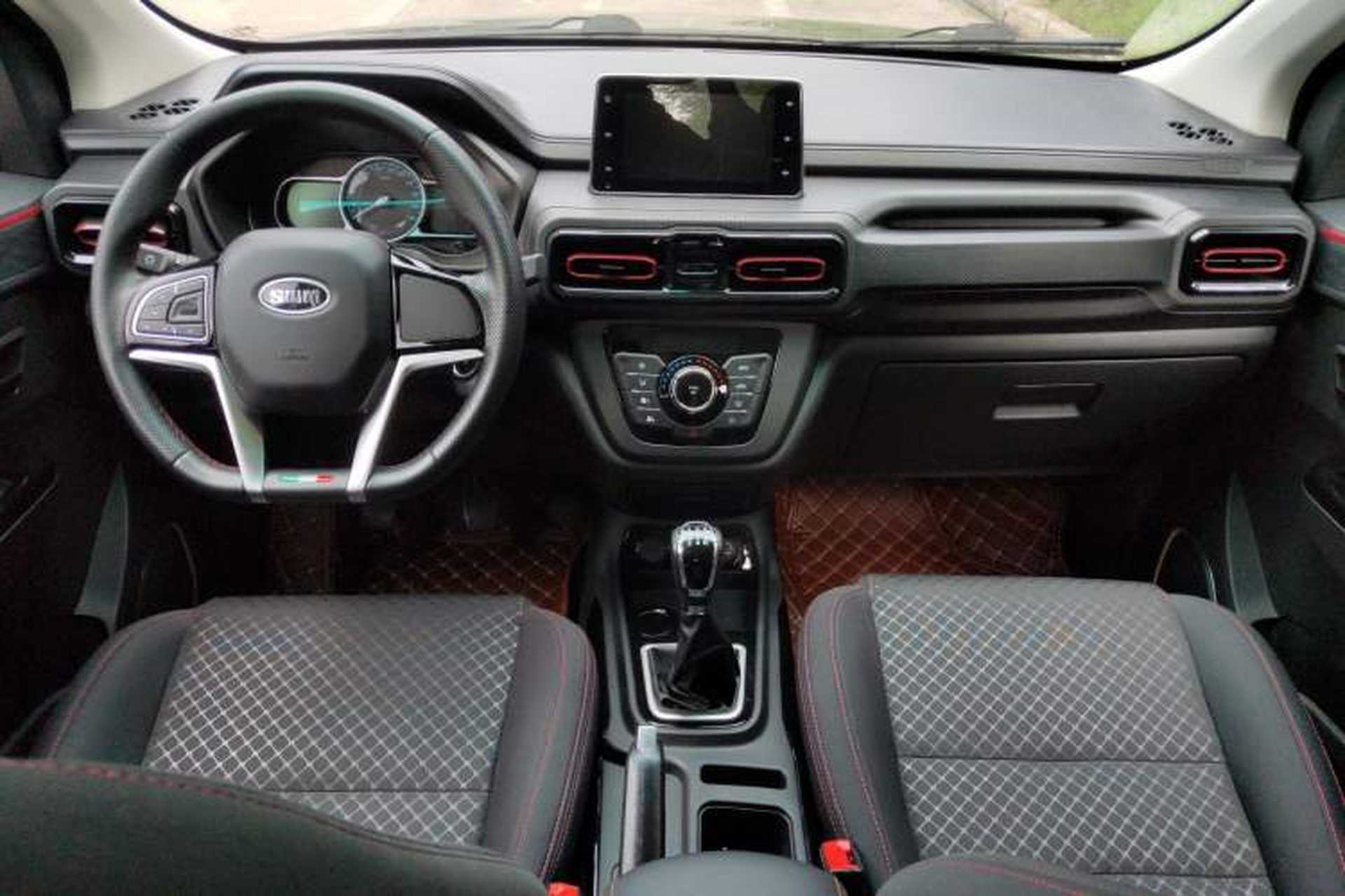 Used SWM Dahu 2022 1.5L Manual Elite Version 7 Seats Center Console