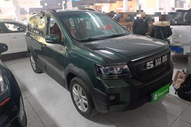 Used SWM Dahu 2022 1.5L Manual Luxury Version 7 Seats Front Right 45 Deg