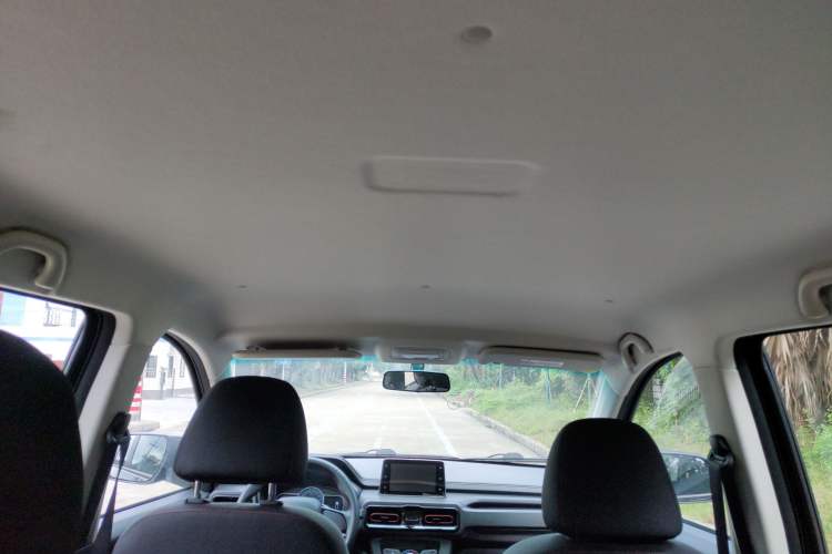 Used SWM Dahu 2022 1.5L Manual Elite Version 7 Seats Headliner