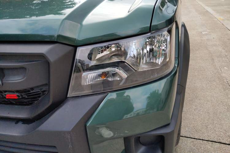Used SWM Dahu 2022 1.5L Manual Elite Version 7 Seats Left Front Headlight