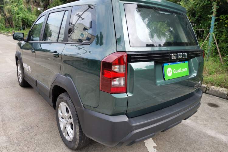 Used SWM Dahu 2022 1.5L Manual Elite Version 7 Seats Rear Left 45 Deg