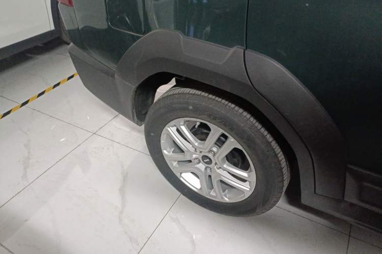 Used SWM Dahu 2022 1.5L Manual Luxury Version 7 Seats Right Rear Wheel Hub