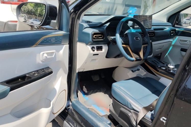 Used SWM Dahu EDi 2023 EDi 1.5L Luxury Model 7 Seats Driver Seat
