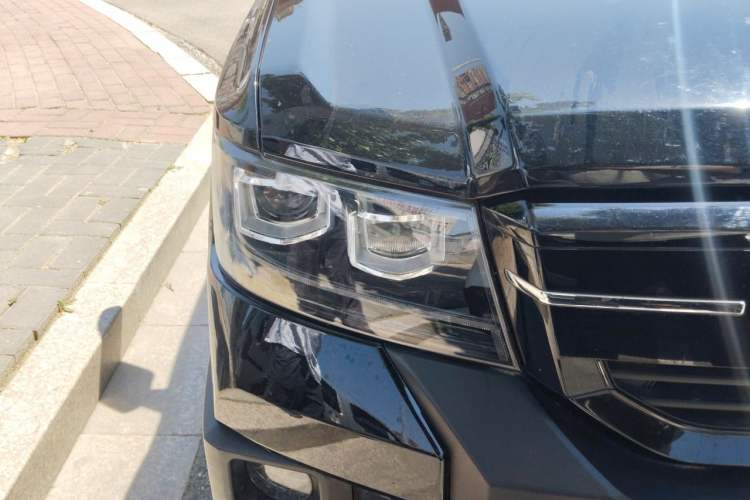 Used SWM Dahu EDi 2023 EDi 1.5L Luxury Model 7 Seats Right Front Headlight