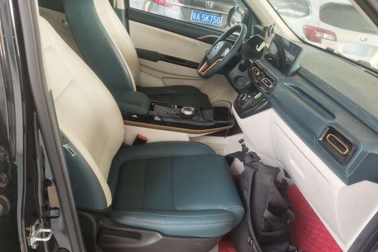 Used SWM Dahu EDi 2023 EDi 1.5L Luxury Model 5 Seats Right Front Seat