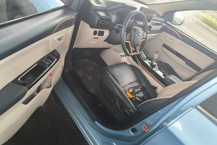 Used SWM Dahu EDi 2023 EDi 1.5L Luxury Model 7 Seats Driver Seat