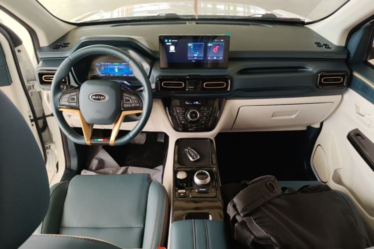Used SWM Dahu EDi 2023 EDi 1.5L Luxury Model 7 Seats Center Console